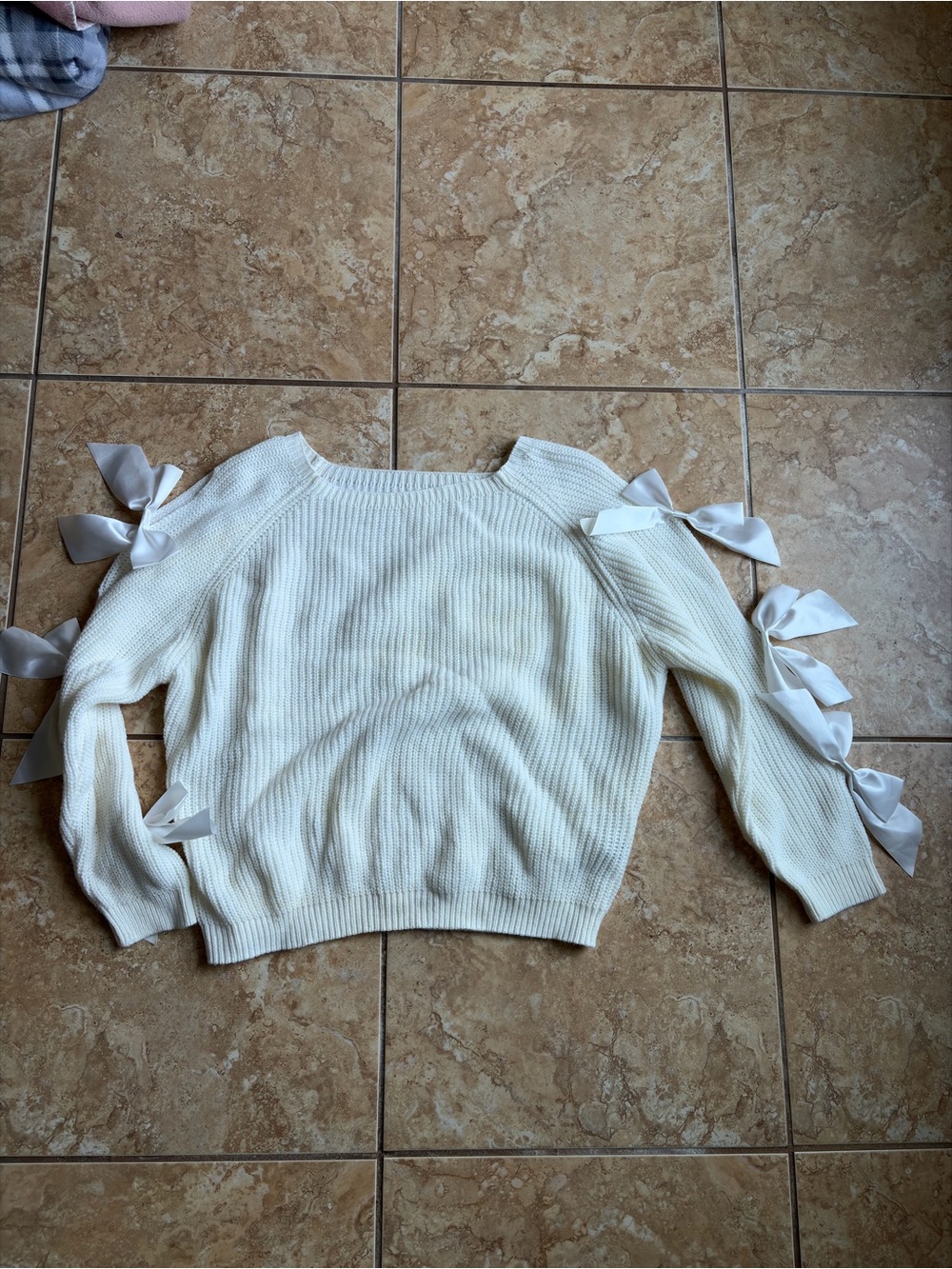 Women’s Cream Ribbon-Detail Sweater